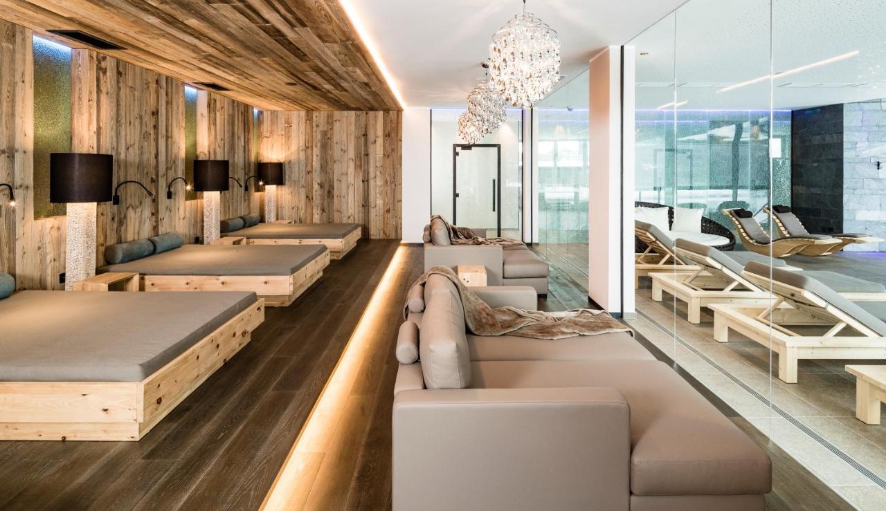 Sonnenberg Panorama Dolomites Wellbeing Hotel Maranza Exterior foto