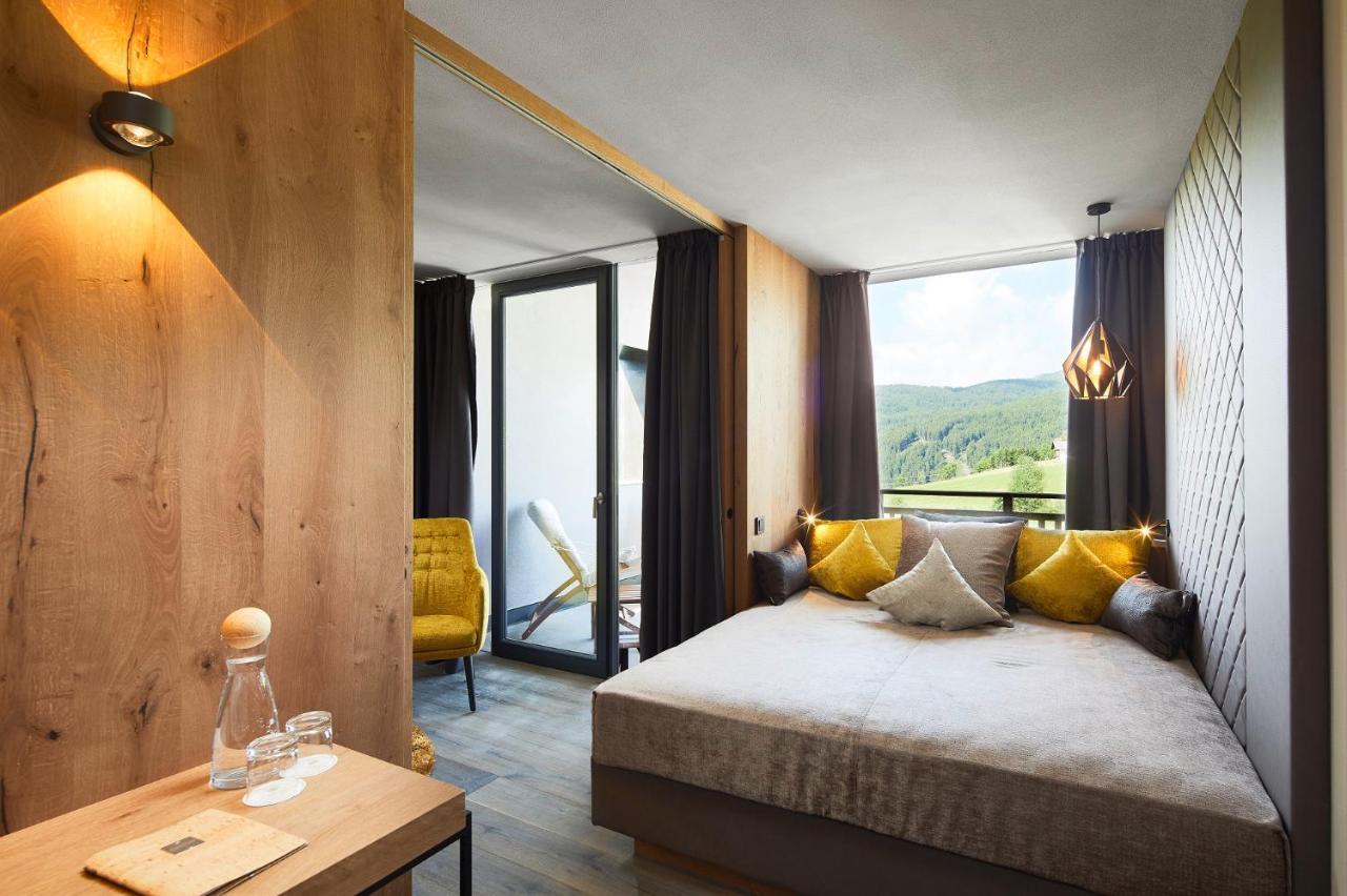 Sonnenberg Panorama Dolomites Wellbeing Hotel Maranza Exterior foto
