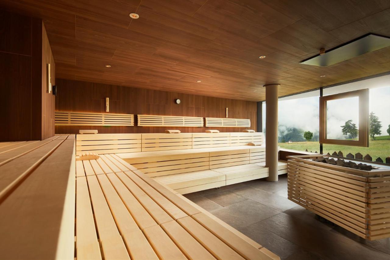 Sonnenberg Panorama Dolomites Wellbeing Hotel Maranza Exterior foto