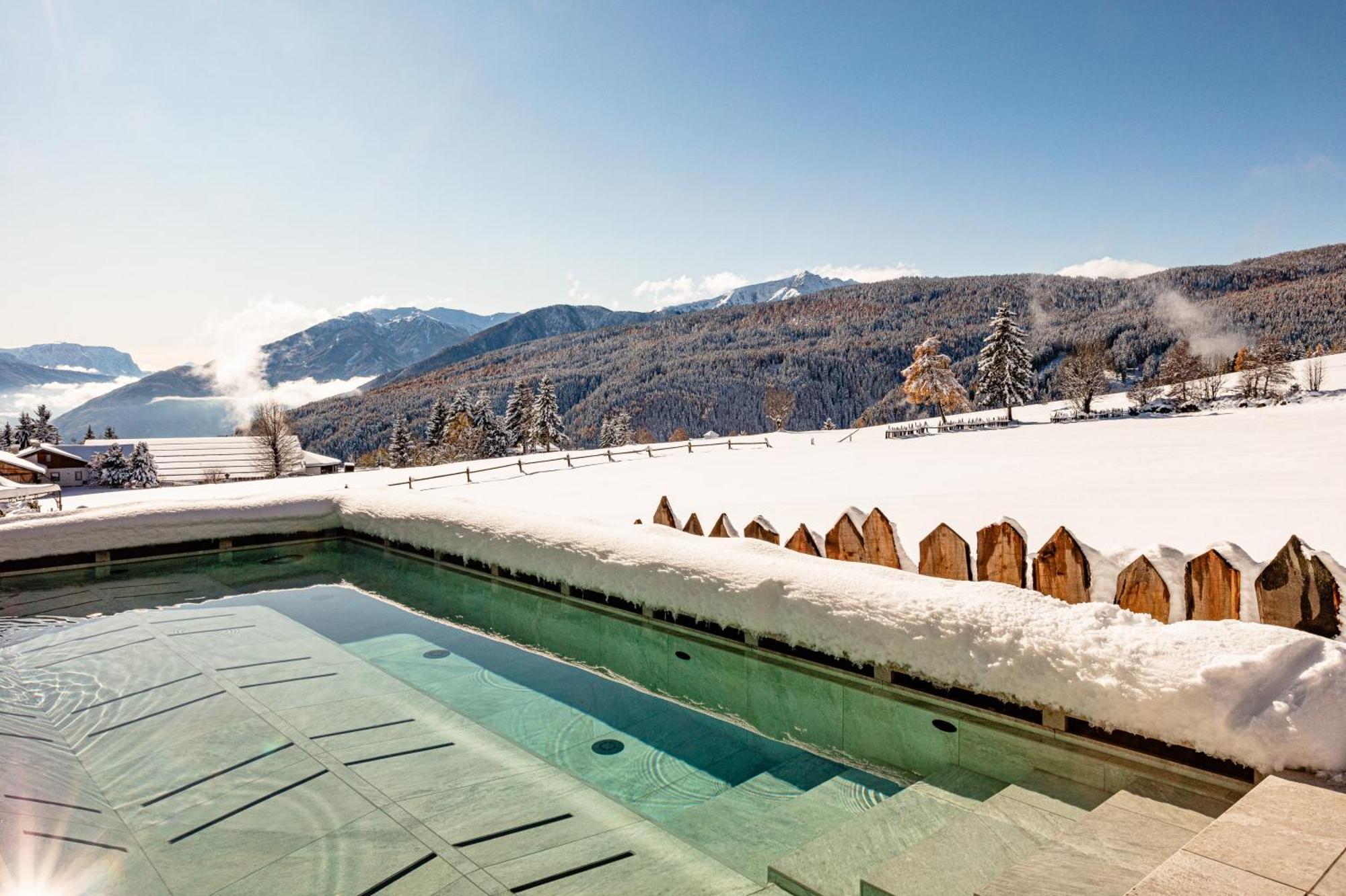 Sonnenberg Panorama Dolomites Wellbeing Hotel Maranza Exterior foto